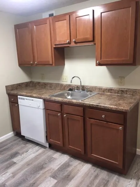 30 E Lane Ave Apt 201A ~ Renovated Studio 