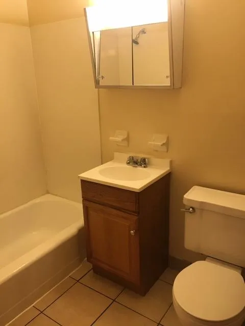 29 E Norwich Ave Apt E