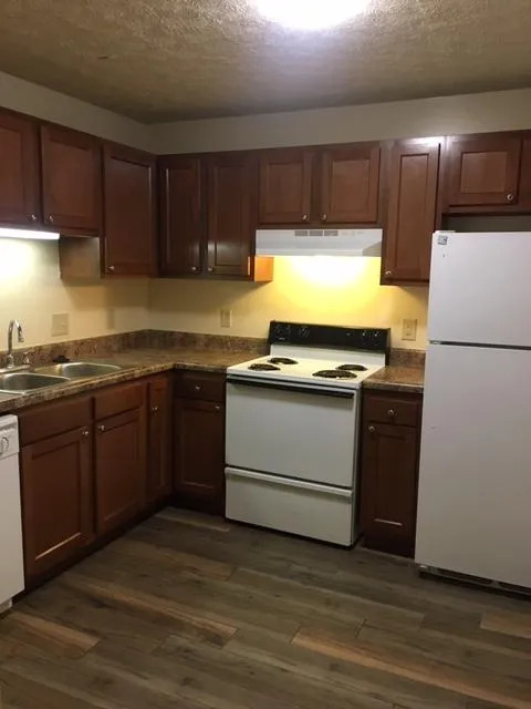 198 E 16th Ave Apt B7