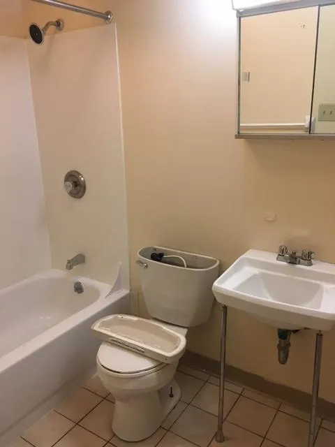 30 E Lane Ave Apt 202A