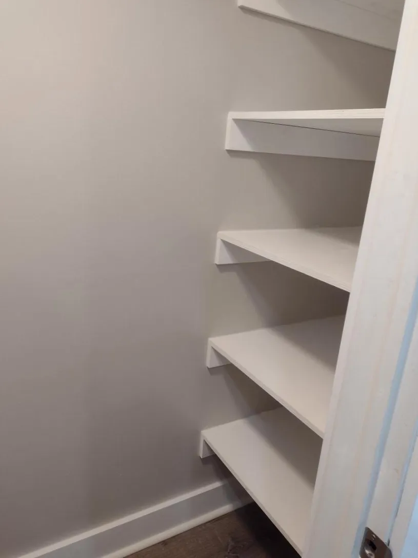 118 W Dodridge St Apt A