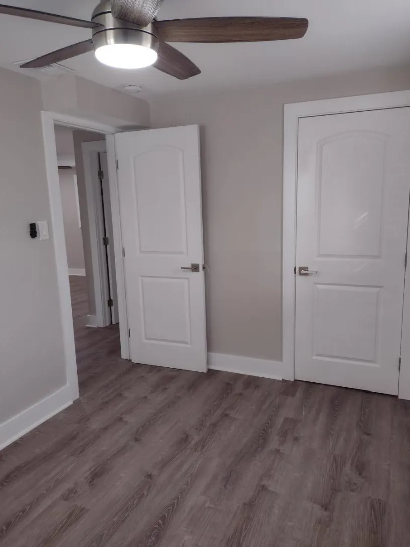 118 W Dodridge St Apt A