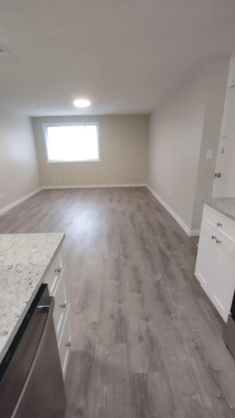 30 E Lane Ave Apt 301 ~ Renovated 