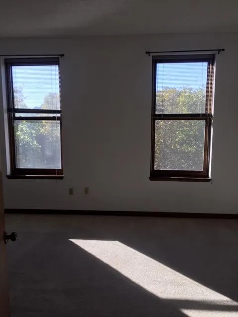 687 N High st Apt 3H