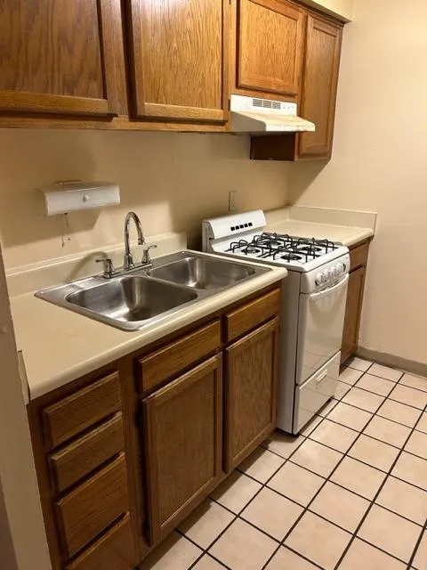 112 W Lane Ave 3BR