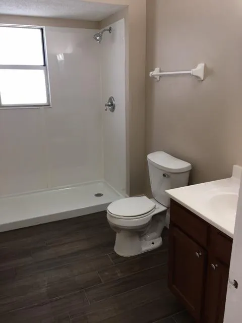 80 W Dodridge St 