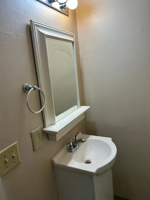 65 W Starr Ave ~ Studio 