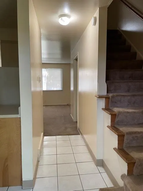 159 E Lane Ave Apt E