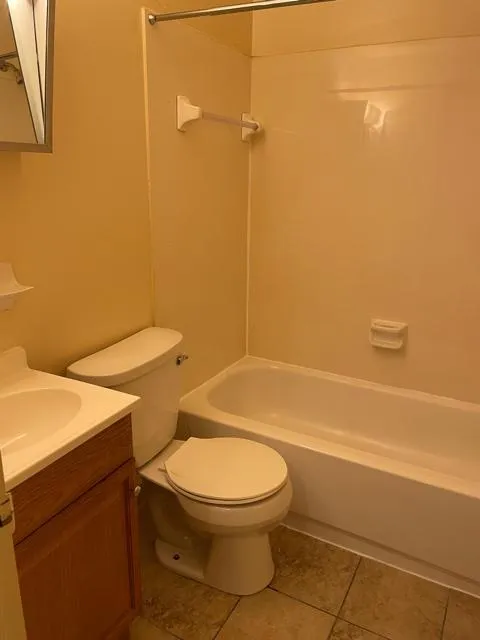 159 E Lane Ave Apt E