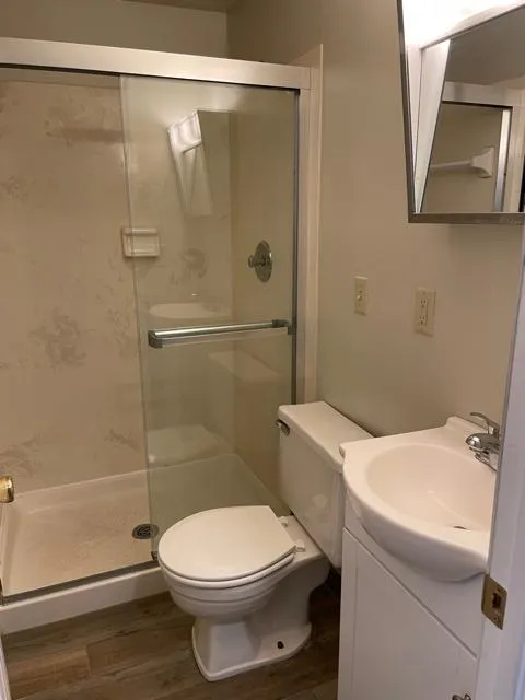 249-255 W Norwich Ave
