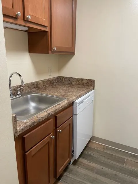 30 E Lane Ave Apt 205