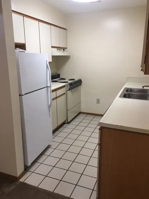 63 E 14th Ave Apt C 2 bedroom 