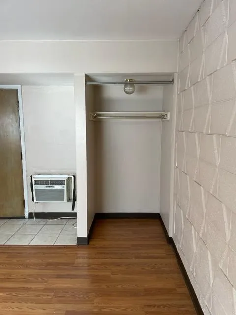 2470 N High St - B4