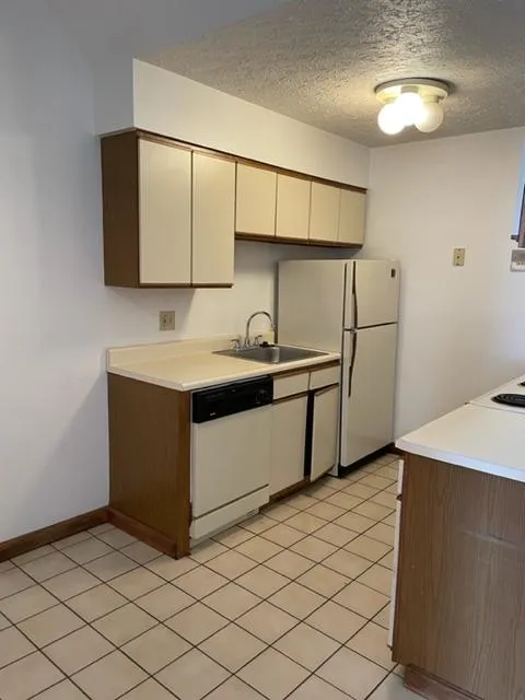 687 N High St - 1BR - Unit 2C