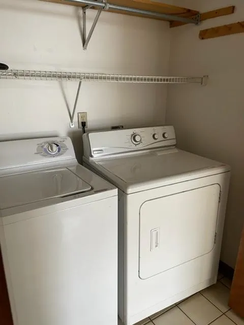 687 N High St - 1BR - Unit 2C