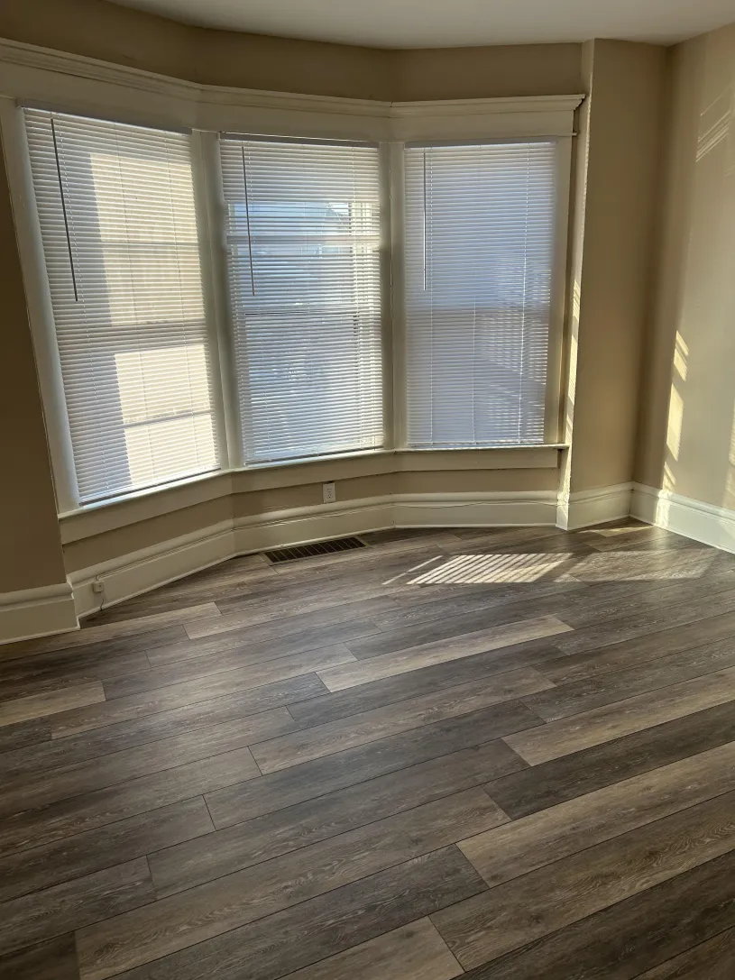 32 W 10th Ave Apt B