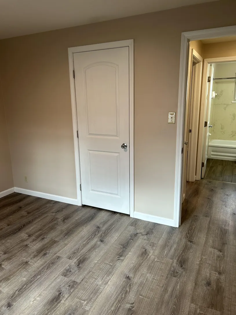 122 W Dodridge St Apt E