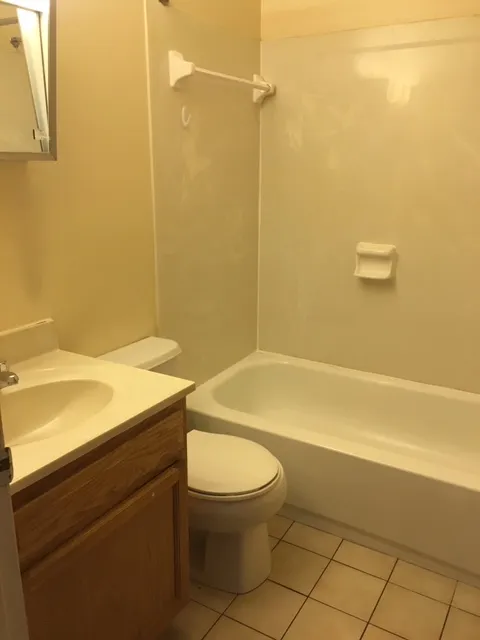 159 E Lane Ave Apt A