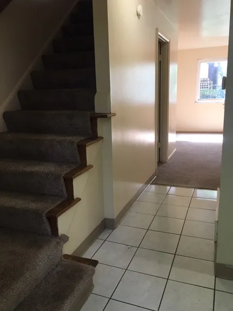 159 E Lane Ave Apt D