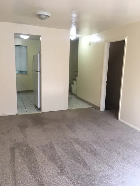 159 E Lane Ave Apt D