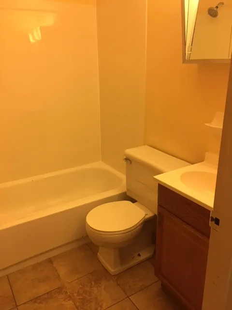 159 E Lane Ave Apt D