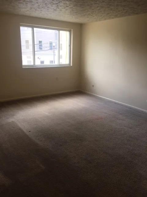 30 E Lane Ave Apt 202