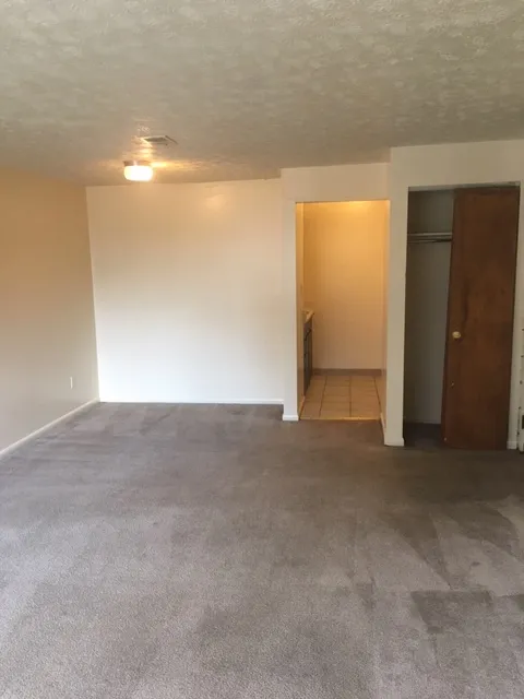 30 E Lane Ave Apt 202