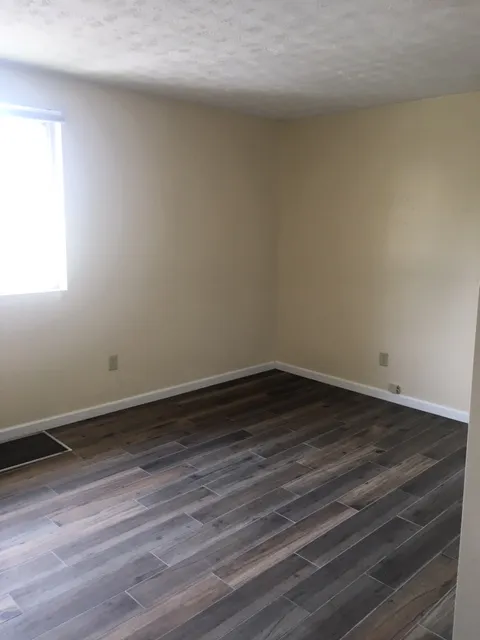 30 E Lane Ave Apt 306A ~ Renovated 