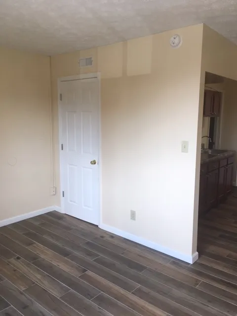 30 E Lane Ave Apt 306A ~ Renovated 