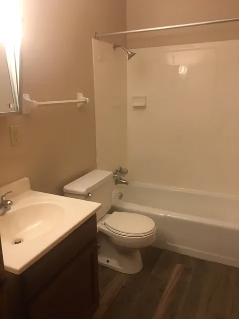 855 Chambers Rd Apt 12 