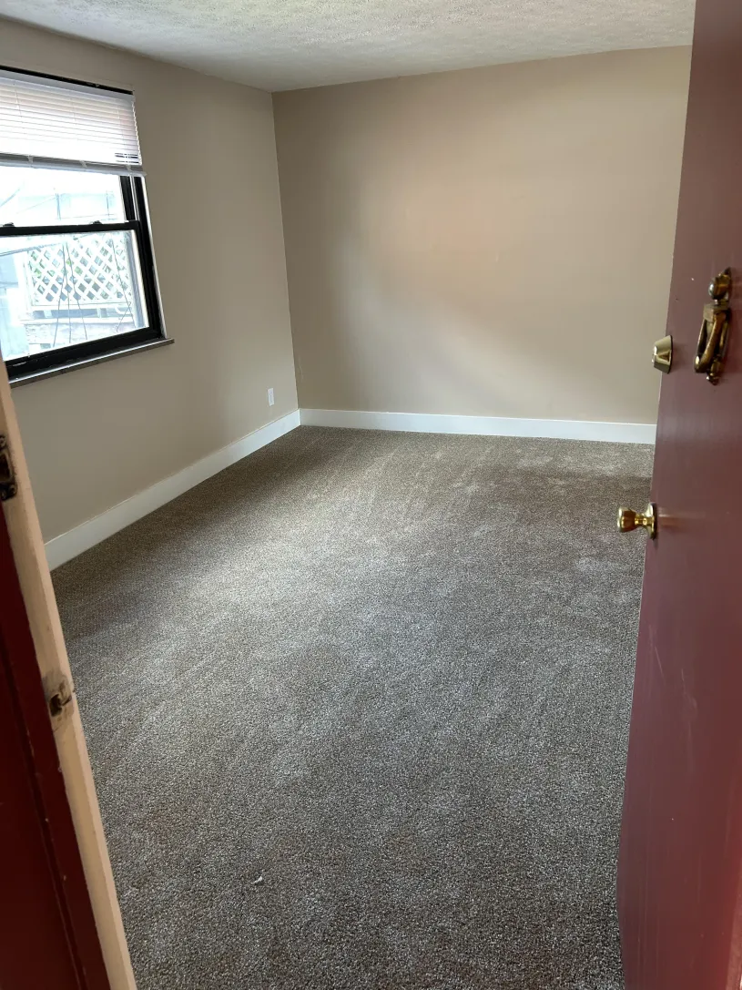 2201 N High St Apt F