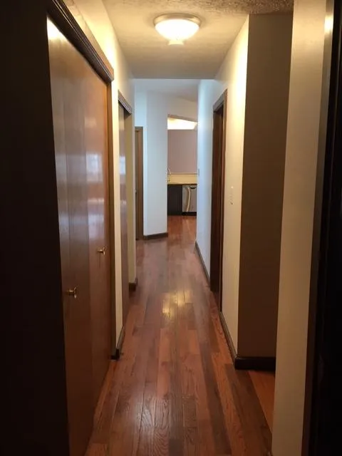 687 N High St Apt 3F