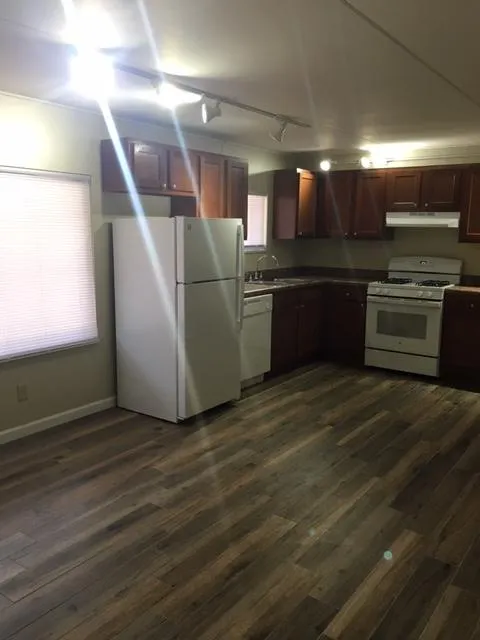40 E Lane Ave 2BR - Renovated Unit