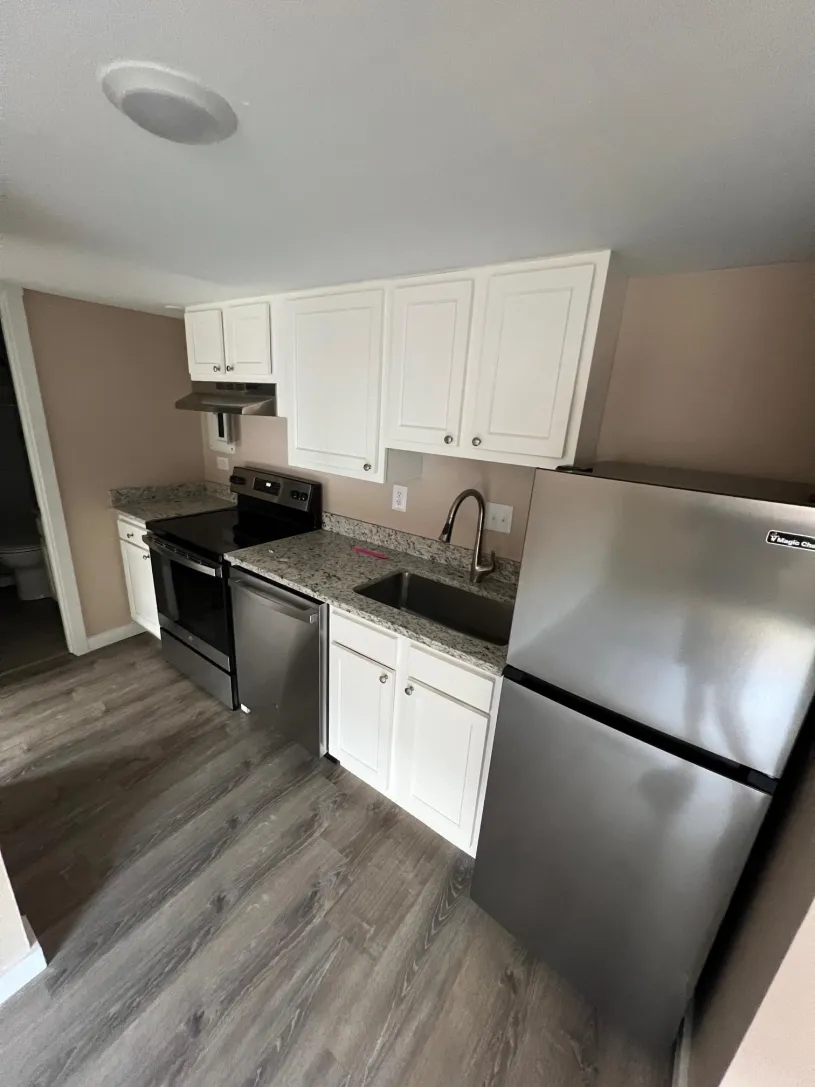 2470 N High St Apt C4