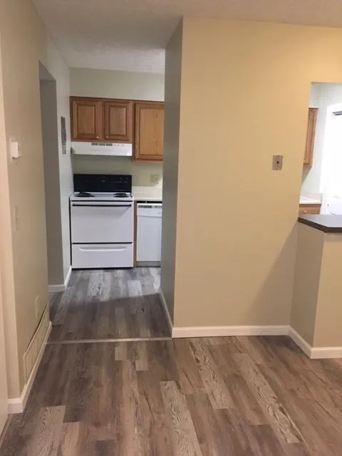 114 E Norwich Ave Townhouse ~ Renovated Unit 