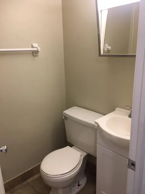 114 E Norwich Ave Townhouse ~ Renovated Unit 