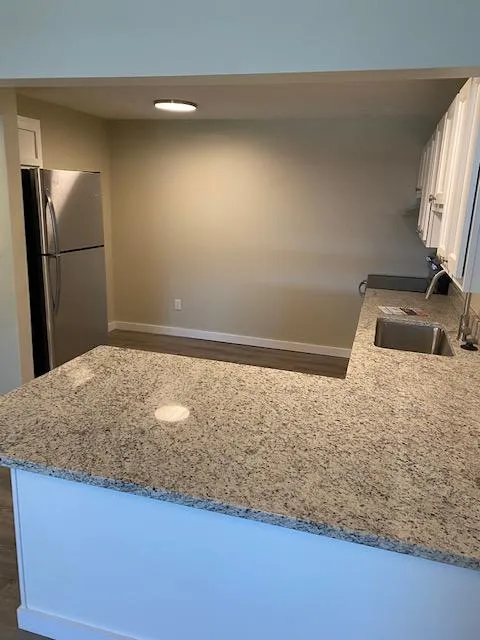 30 E Lane Ave Apt 204