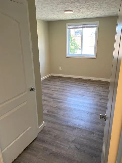 30 E Lane Ave Apt 204