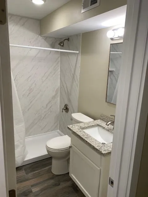 30 E Lane Ave Apt 204A ~ Renovated