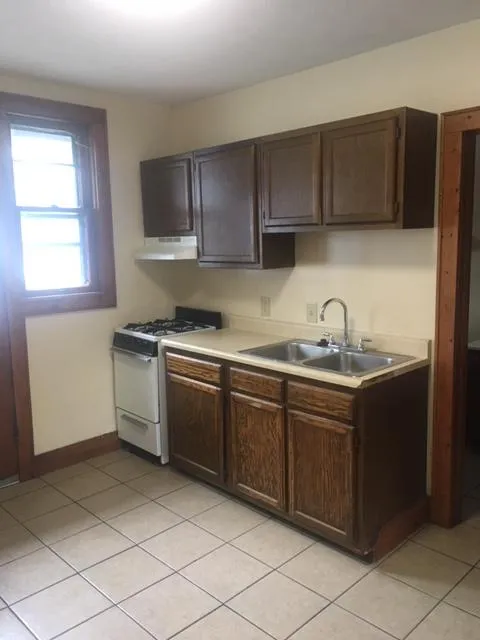 163 1/2 W Northwood Ave 