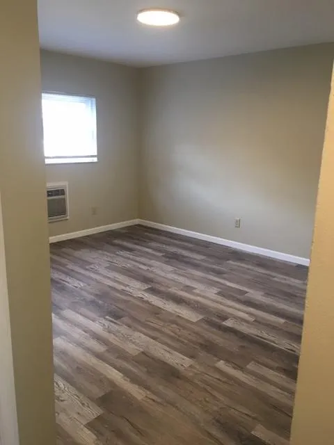 90 E 14th Ave Apt M