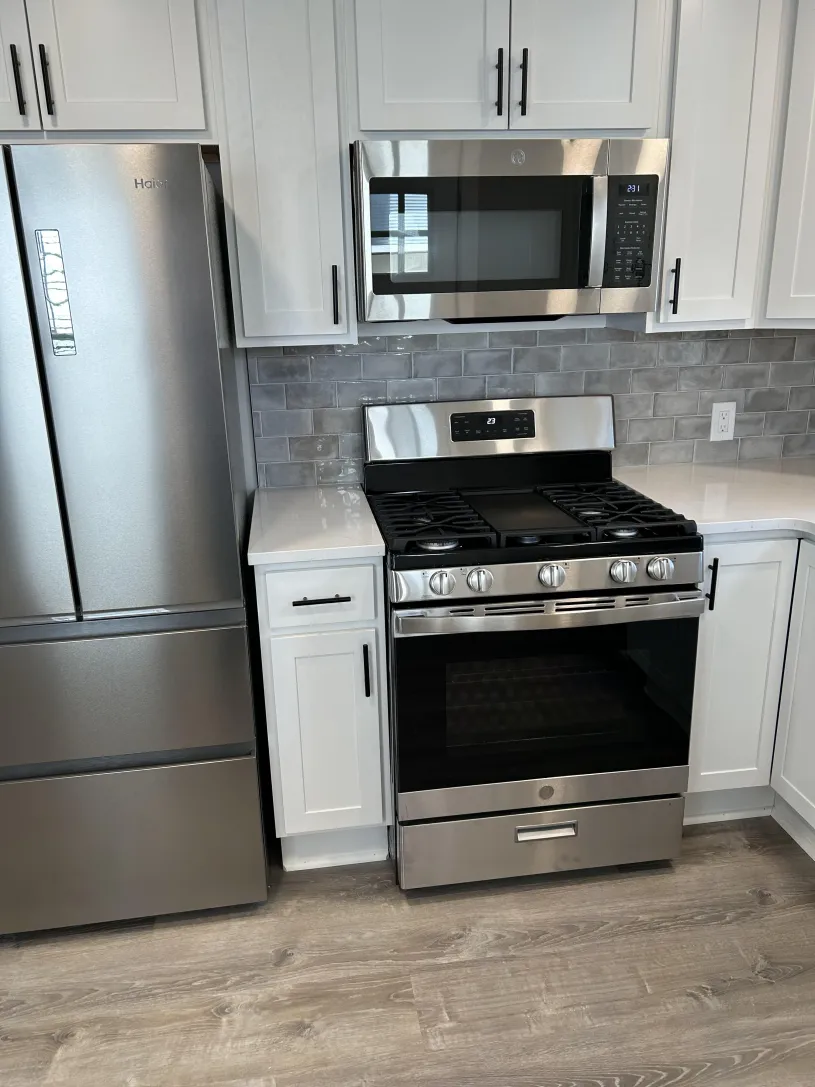 90 W Dodridge St Apt B