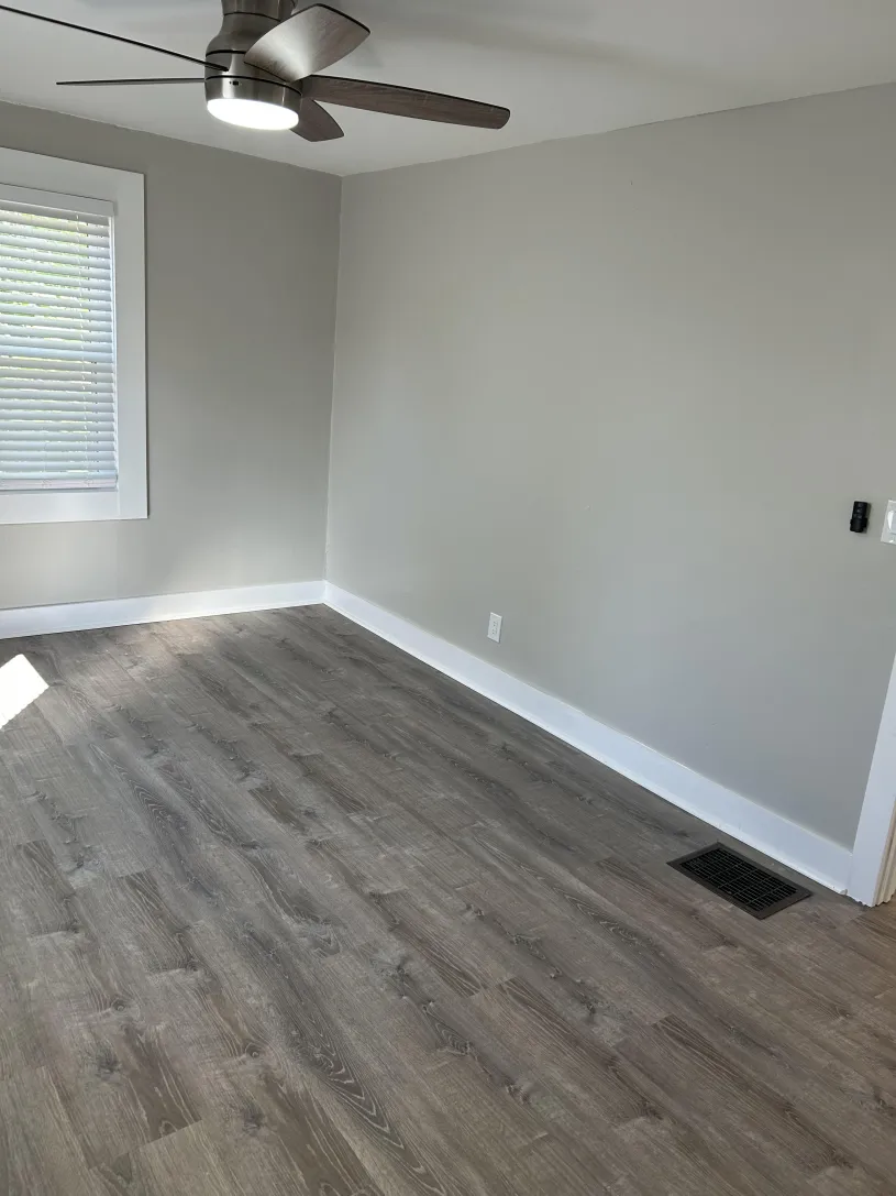 90 W Dodridge St Apt B