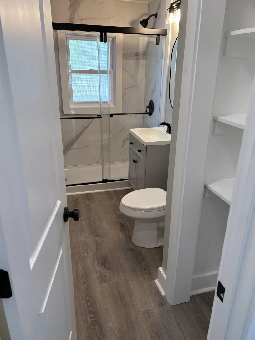 90 W Dodridge St Apt B