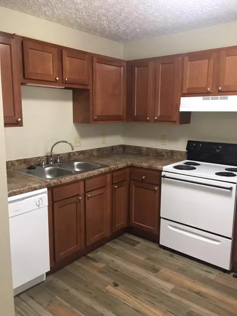 198 E 16th Ave Apt C2