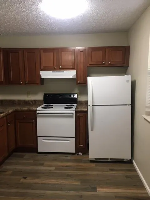 198 E 16th Ave Apt C2