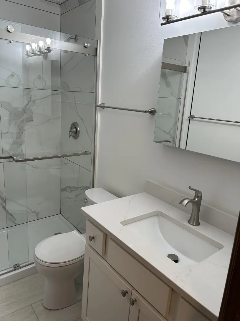 687 N High St Apt 2F