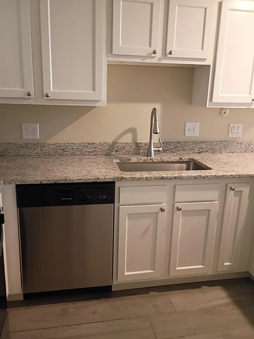 130 E Woodruff Ave Apt 1A ~ Renovated 