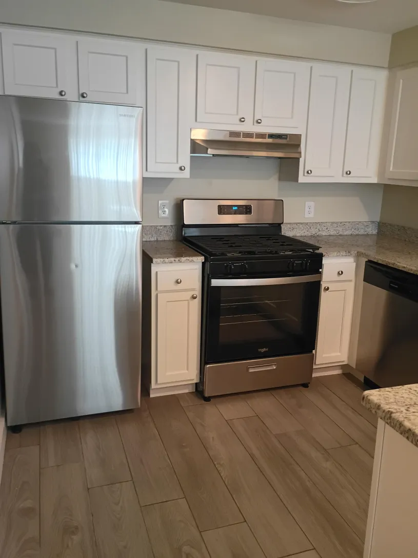 130 E Woodruff Ave Apt 1A ~ Renovated 