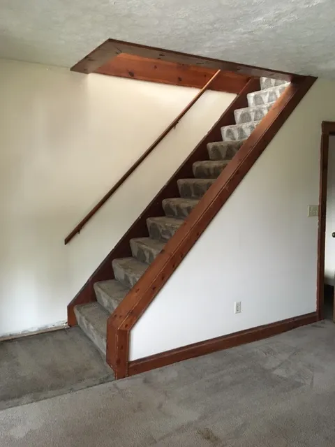 161 1/2 W Northwood Ave 